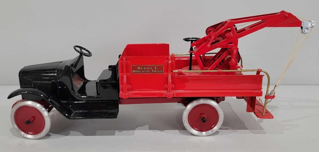 Buddy "L" Wrecking Press Steel Truck (restored): 32"L., has been restored.