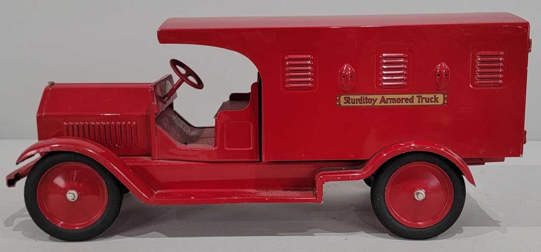 Sturditoy Armored Truck Press Steel (restored) (1 of 5)