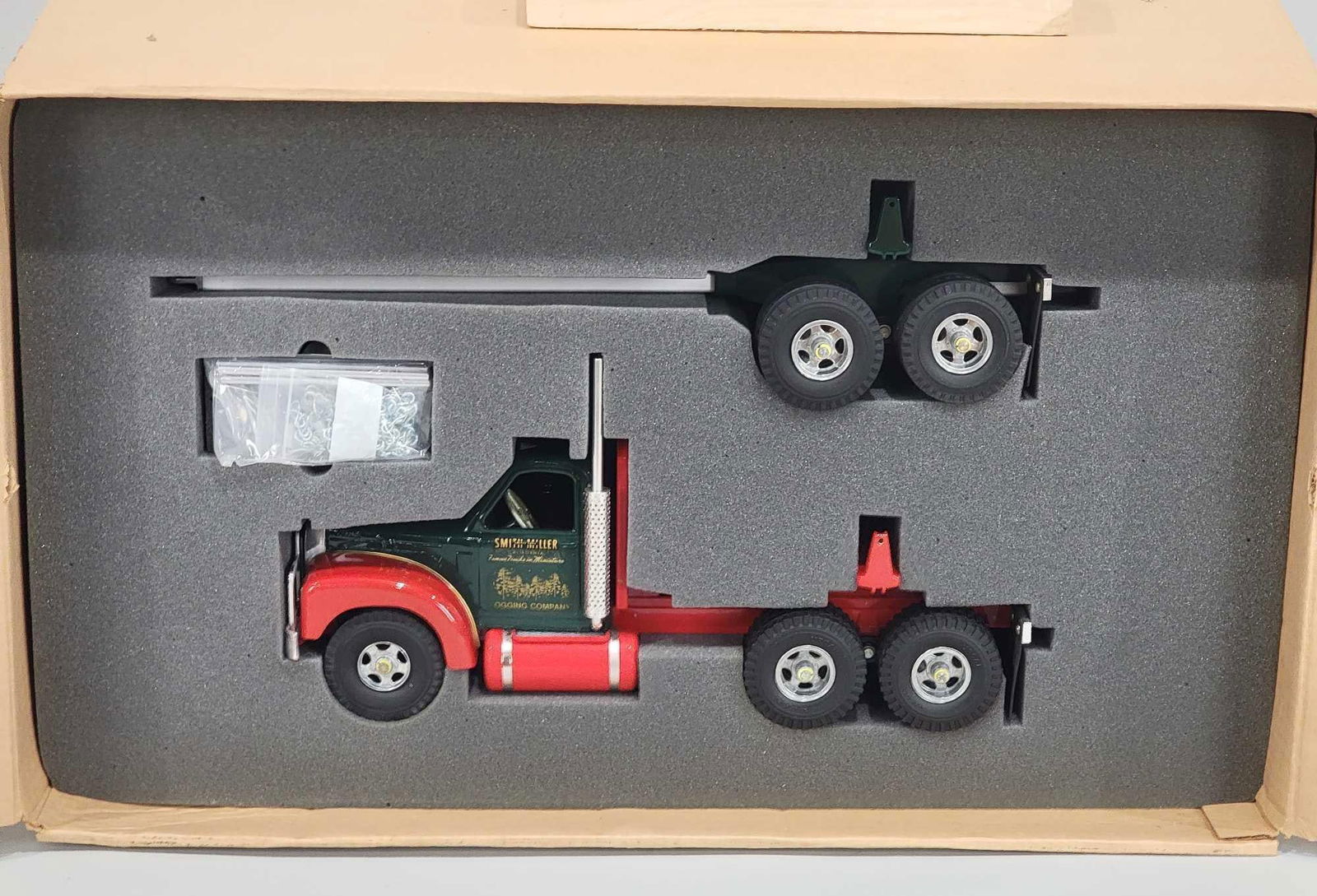 Fred Thompson Smith-Miller Logging Company Truck & Trailer NIB (1 of 3)