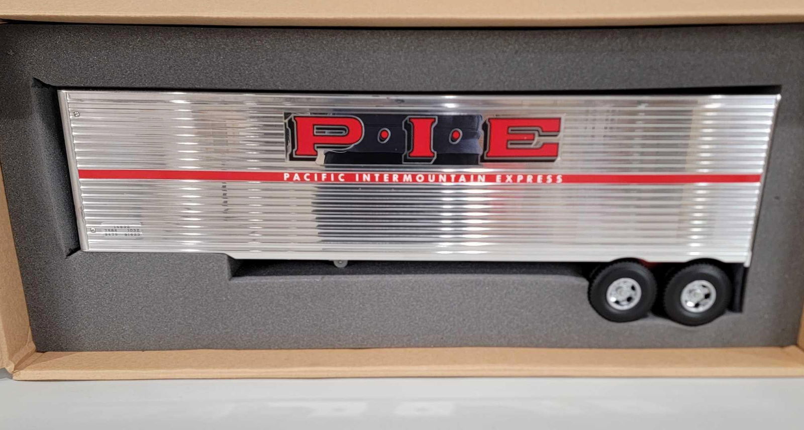 Fred Thompson Smith-Miller P-I-E Van Trailer NIB (1 of 1)