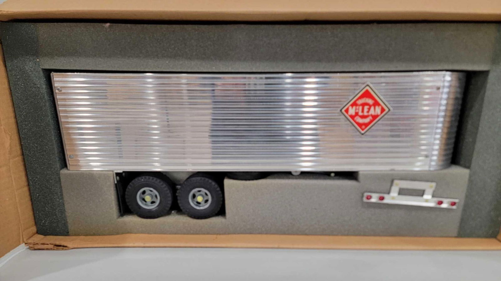 Fred Thompson Smith-Miller Mclean Trucking Van Trailer NIB (1 of 3)