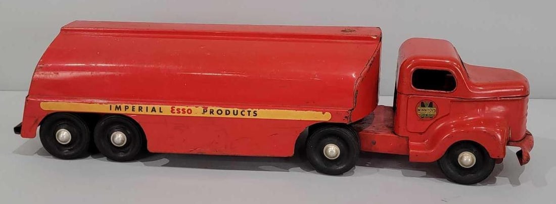 MinniToys Imperial Esso Products Semi & Tanker Press Steel Truck (1 of 5)