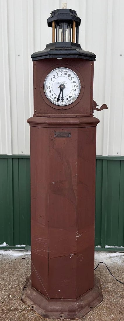 1930 Pennsylvania Model #RE-2 Clock Face Gas Pump (1 of 11)