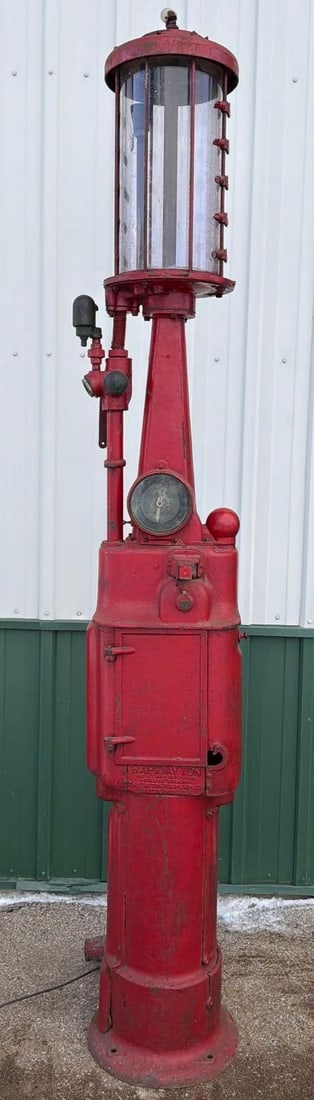 1920 Dayton Model #25 Curb Pump with Five Gallon Visible Attachment: 102"T., the pump is in good original condition, the five gallon glass cylinder has horizontal crack, has original brass tag. This Item must be picked up in Wisconsin