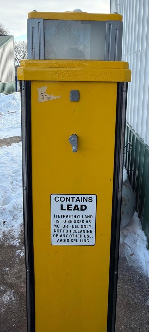 1936 Bennett Clock Face Gas Pump (restored) - 4