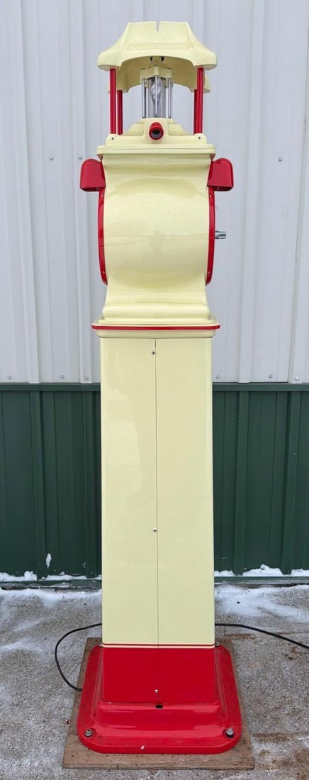 Wayne Model #800 Clock Face Gas Pump (restored) - 11