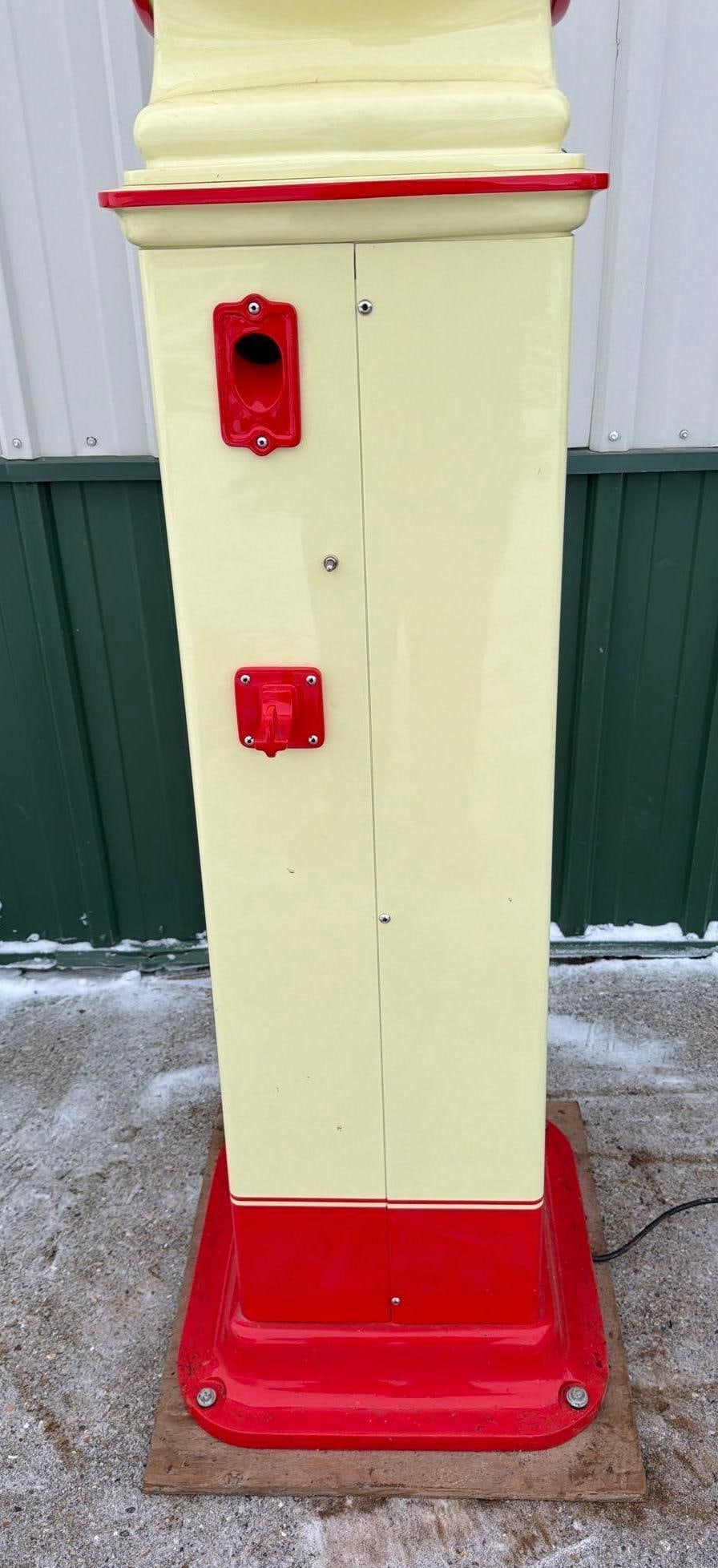 Wayne Model #800 Clock Face Gas Pump (restored) - 7