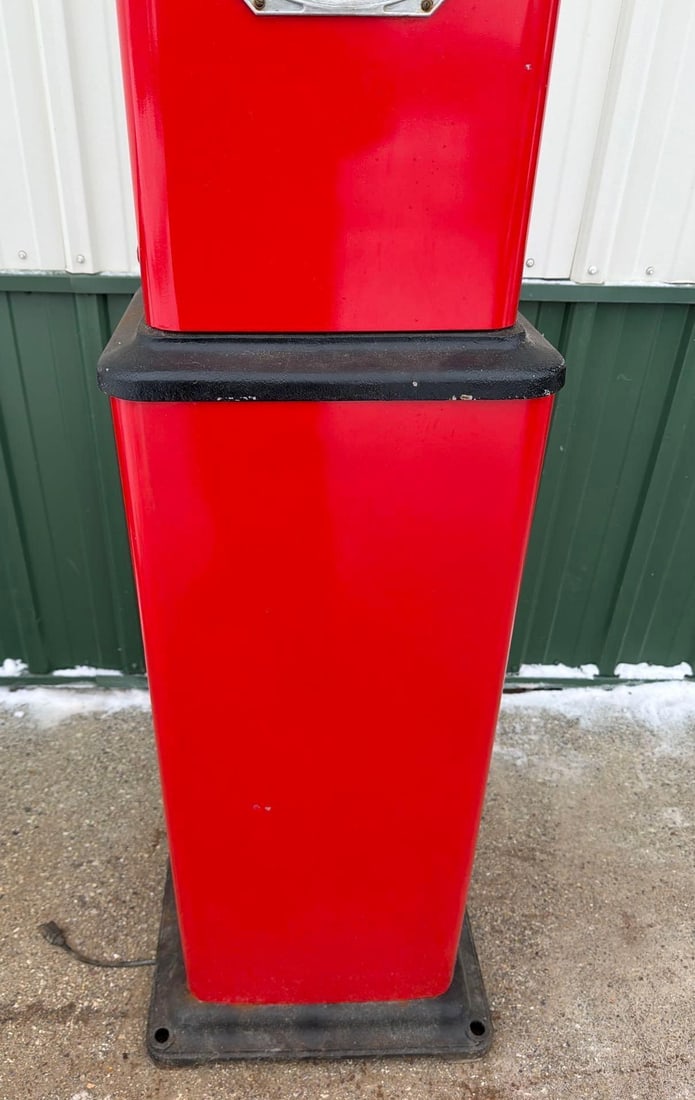 1931 Aqua Model #E-455 Clock Face Gas Pump (restored) - 3