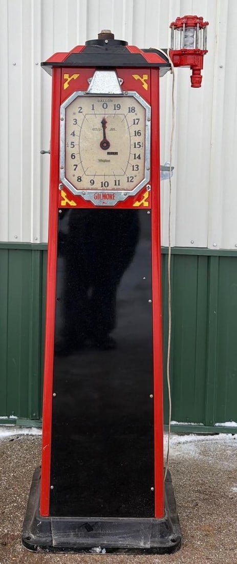 1932 Wayne Model #861 or #864 Clock Face Gas Pump (restored): 80"T., the gas pump has been professionally restored in red and black colors, comes with a spinner gauge. This Item must be picked up in Wisconsin
