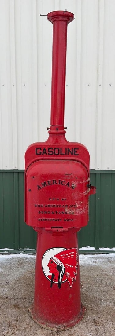 1914 American Model 101 Curb Gas Pump w/Light Post (1 of 9)