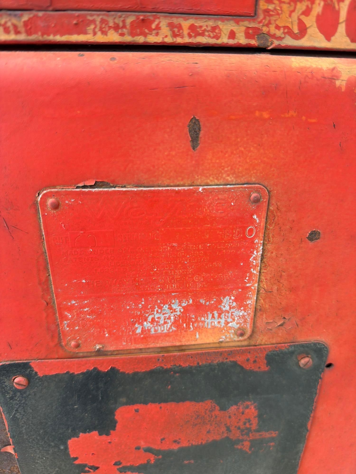 Wayne Model #60 Computing Gas Pump - 4