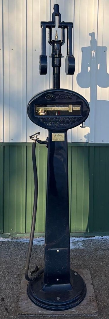 1927 Air-Scale Model AW (restored): 88"T., has been professionally restored, in very good condition, does not have the pipe at the end of the whip. This Item must be picked up in Wisconsin