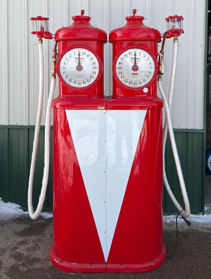 Rare 1930's Tokheim Model #850 Double Gas Pump (restored) (1 of 16)