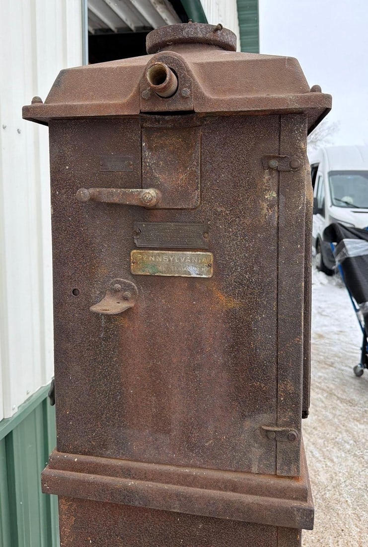 Pennsylvania Clock Face Gas Pump - 8