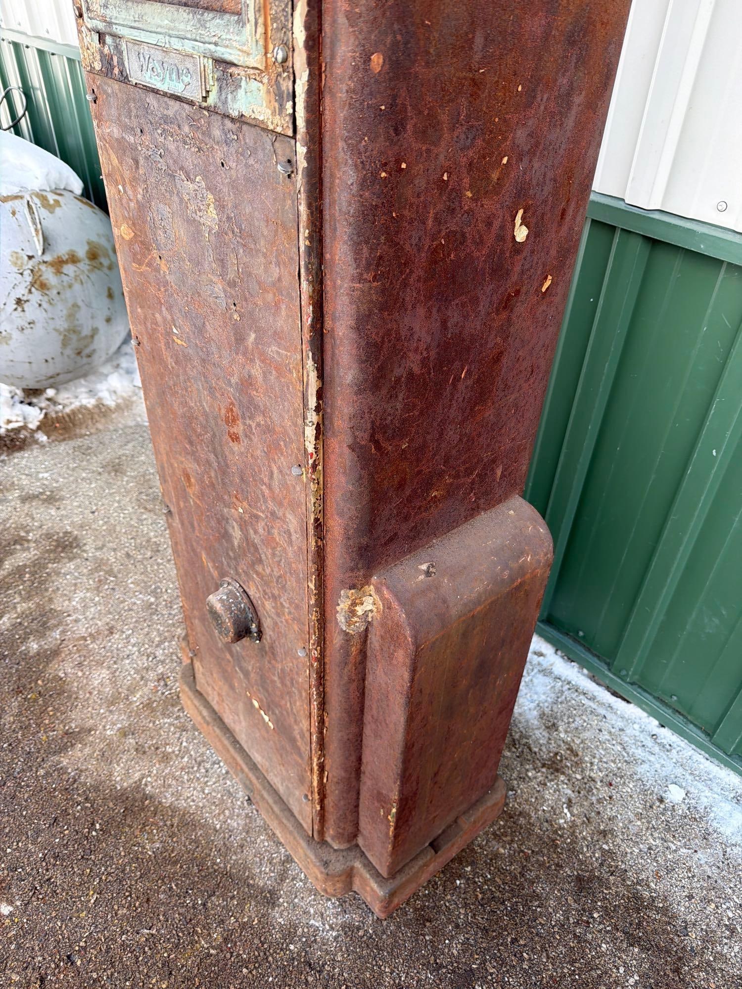 Wayne Model #60 Computing Gas Pump - 4