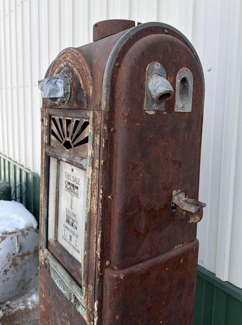 Wayne Model #60 Computing Gas Pump - 5