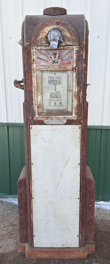 Wayne Model #60 Computing Gas Pump - 8