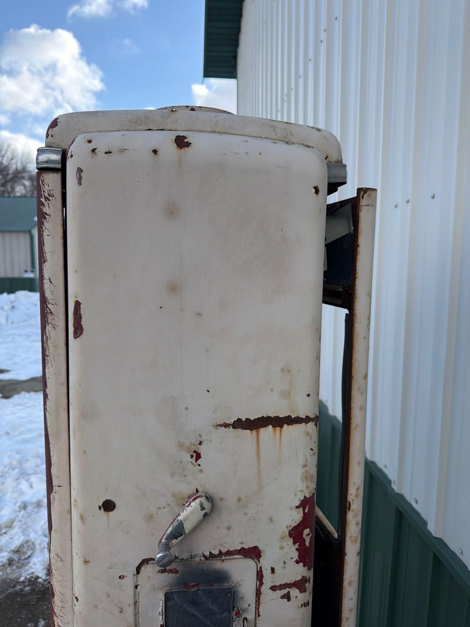 Tokheim Model #39 Computing Gas Pump - 6