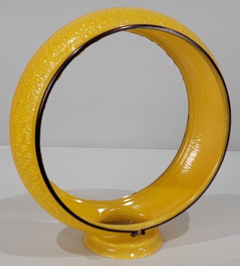 Original Yellow Ripple Globe Body (TAC): rated 9.5, the yellow ripple globe body is in excellent condition, color goes all the way down through the base. TAC #025695