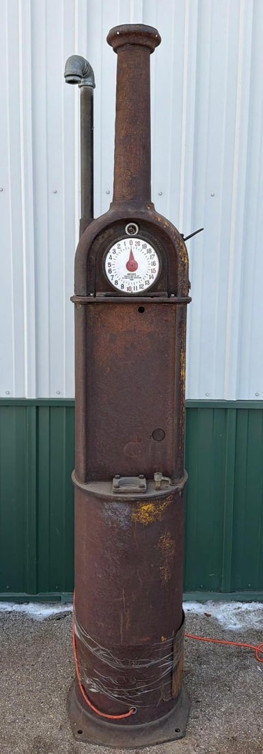 1920's Wayne Model #480 Clock Face Gas Pump - 10