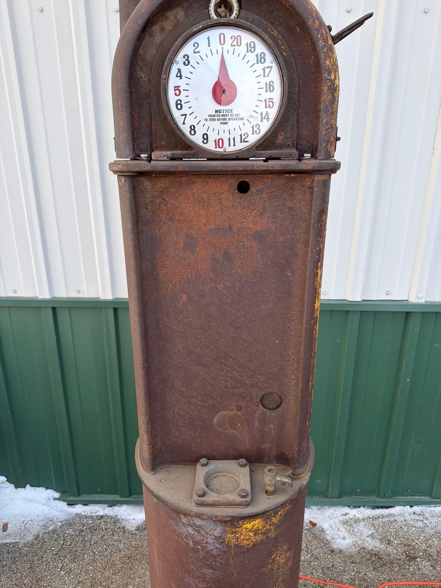 1920's Wayne Model #480 Clock Face Gas Pump - 12