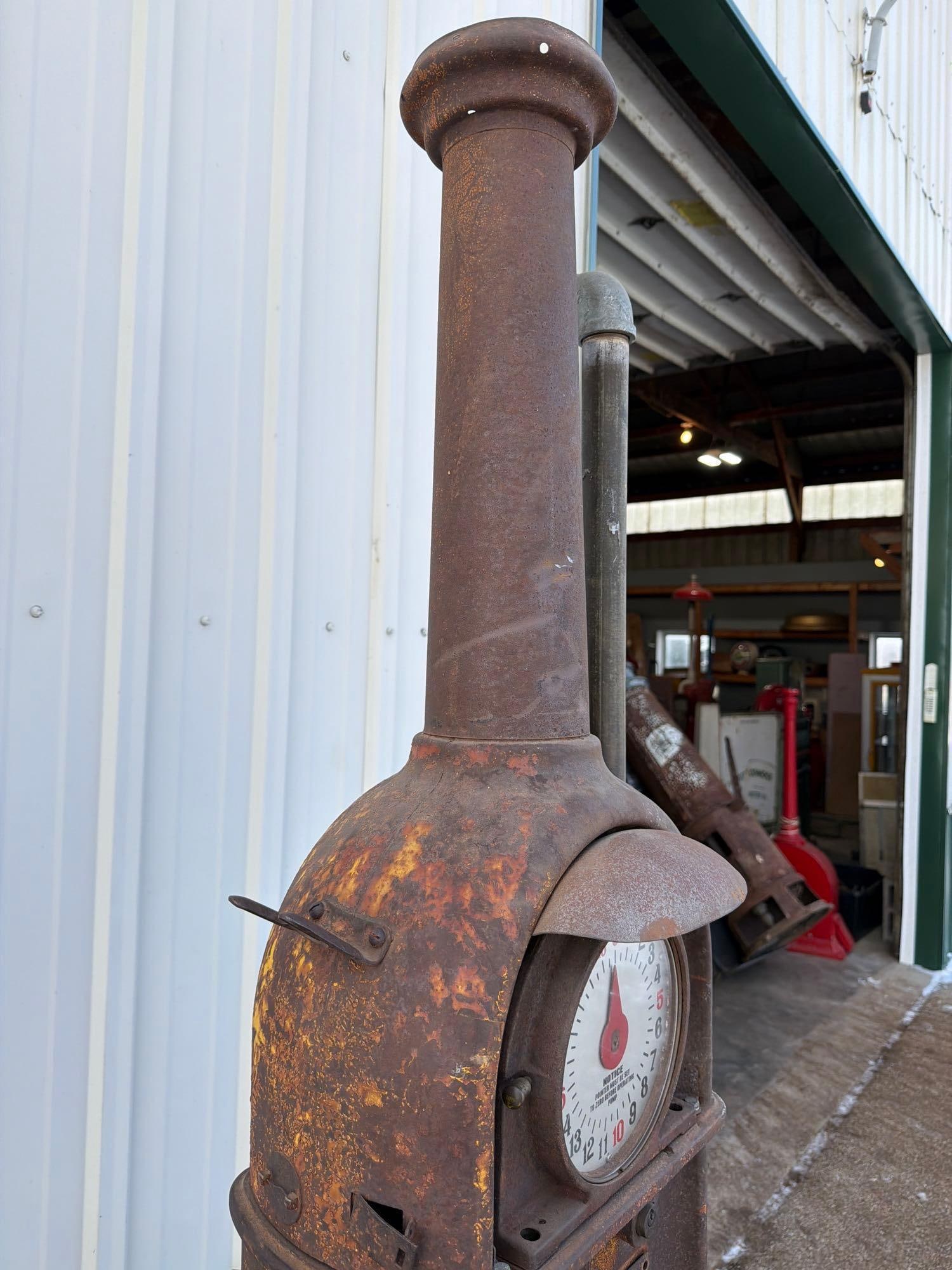 1920's Wayne Model #480 Clock Face Gas Pump - 8