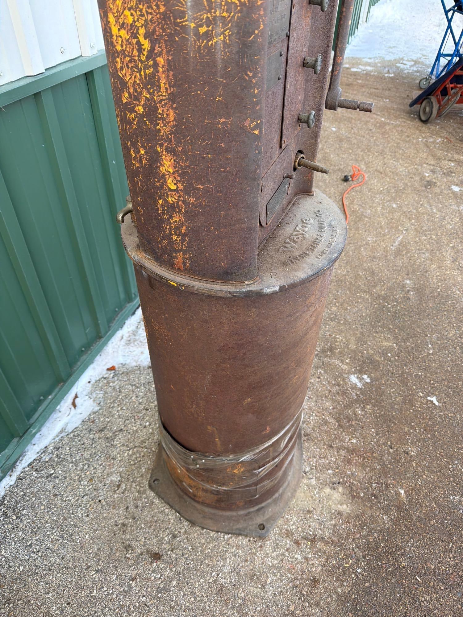 1920's Wayne Model #480 Clock Face Gas Pump - 9