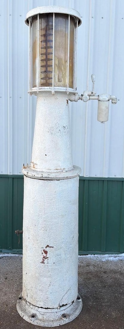 Correct Measure Ten Gallon Visible Gas Pump (1 of 6)