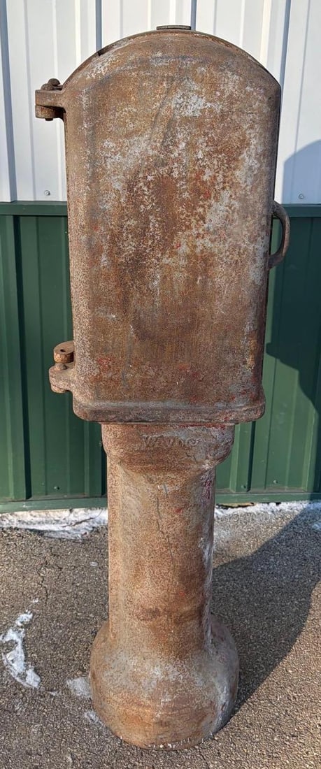 Wayne Model #170 Cast Iron Curb Pump - 4