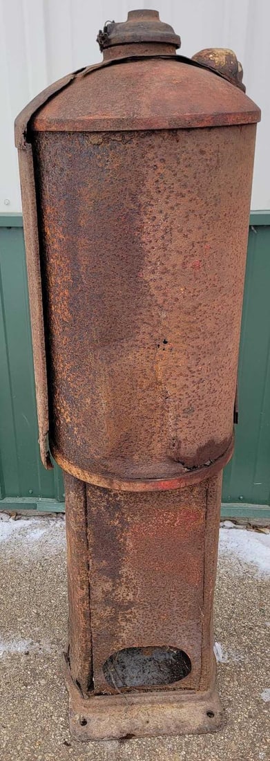 Bowser Red Sentry Curb Gas Pump: 53"T. Gas Pump has rust holes in the sheet metal, missing bottom access doors, no broken cast iron. This Item must be picked up in Wisconsin