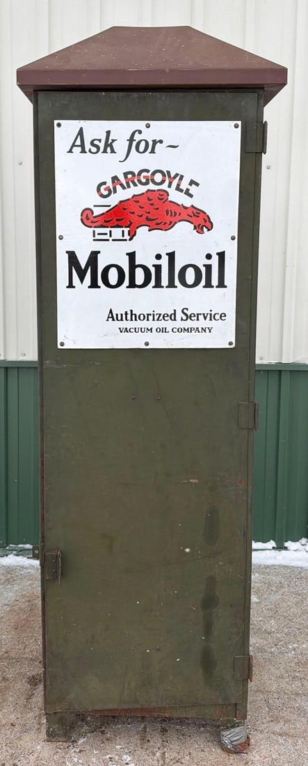 Mobiloil Gas Station Island Cabinet w/Porcelain Sign: 87"T., the metal cabinet is in original as found condition, has wear and scratches comes with one SSP sign that is an original. This Item must be picked up in Wisconsin