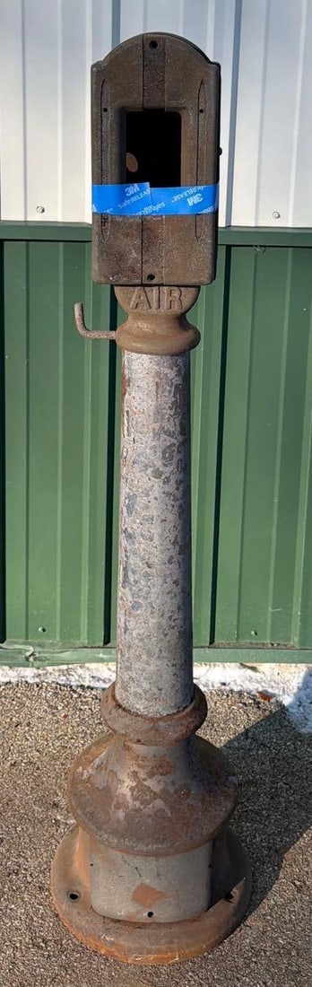 1941Romort Arno Model #41 Cast Iron Air Meter Stand: 50"T., the air meter has no insides, has no paint, no breaks and cracks. This Item must be picked up in Wisconsin