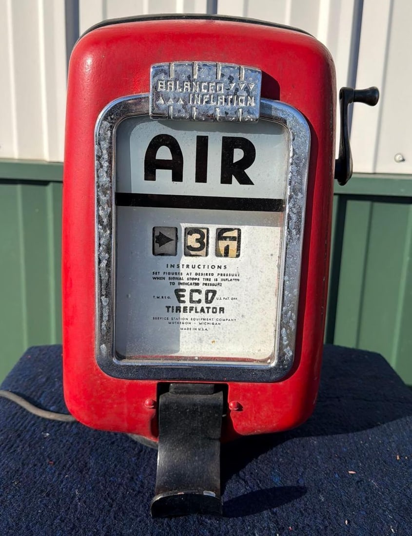Bennett Model #97 Air Meter Head: is an old repaint, appears to be complete. This Item must be picked up in Wisconsin
