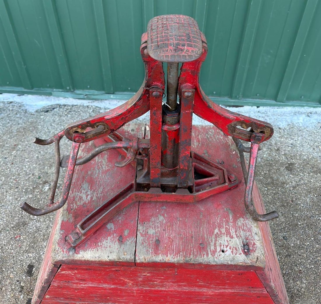 Early Floor Mounted Tire Spreader - 2