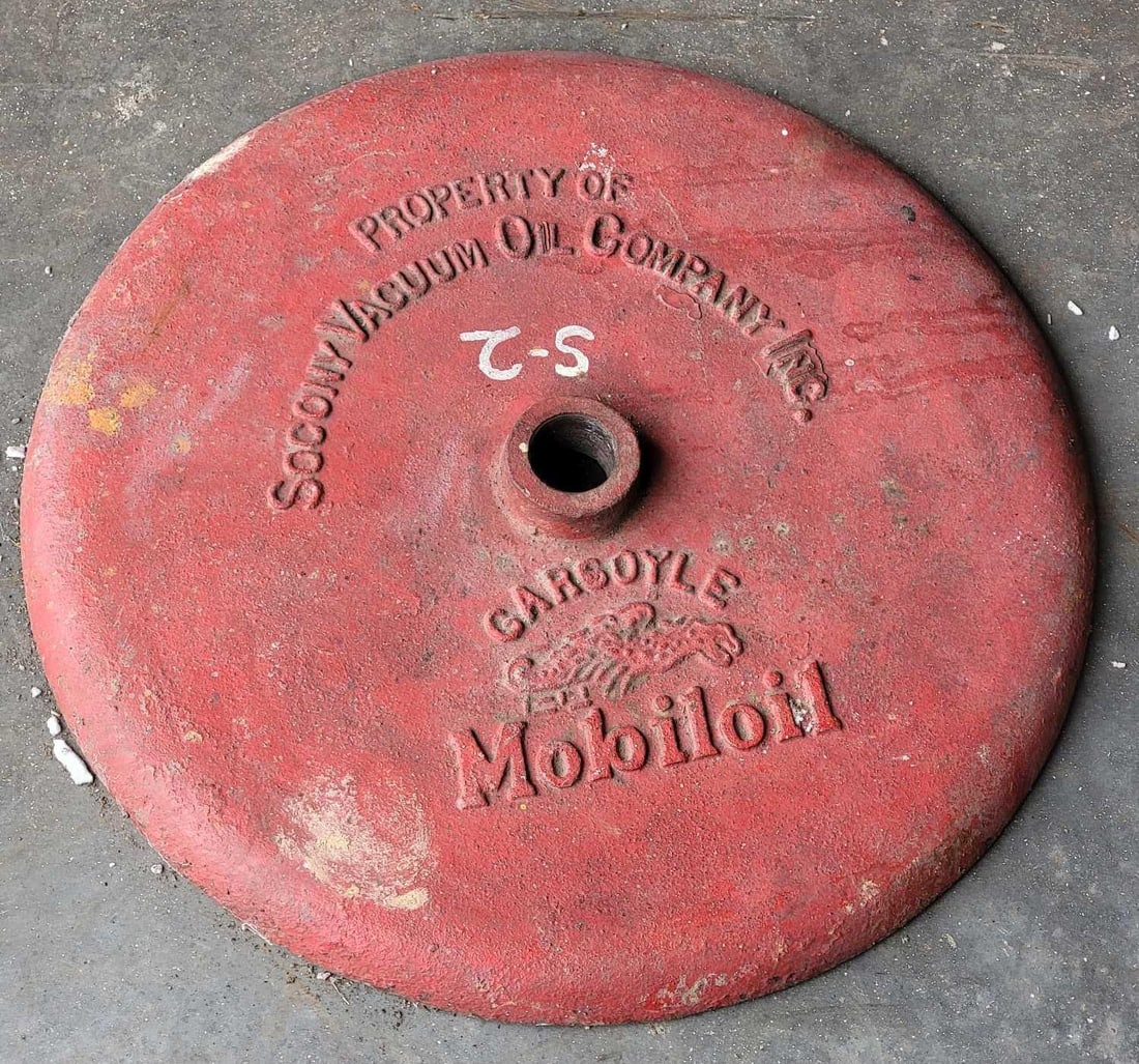 Mobiloil Gargoyle Cast Iron Base: In good condition, is an original. This Item must be picked up in Wisconsin