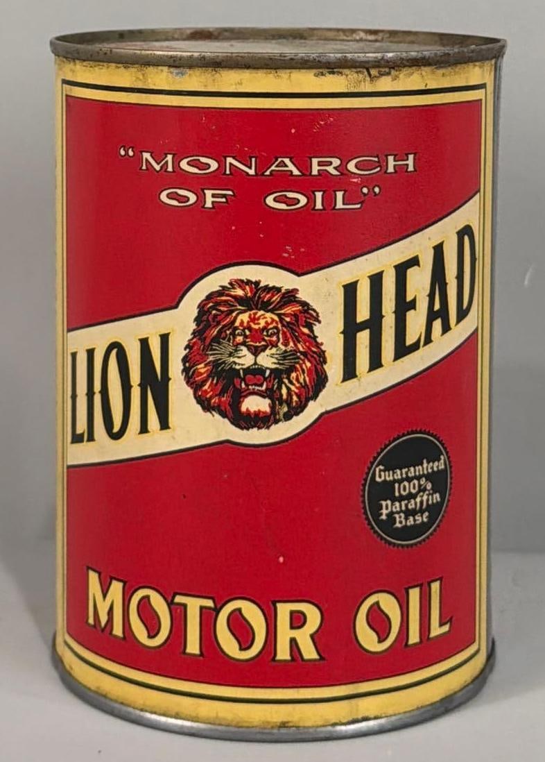 Gilmore Lion Head "Monarch of Oil" One-Quart Round Metal Can (TAC) (1 of 4)