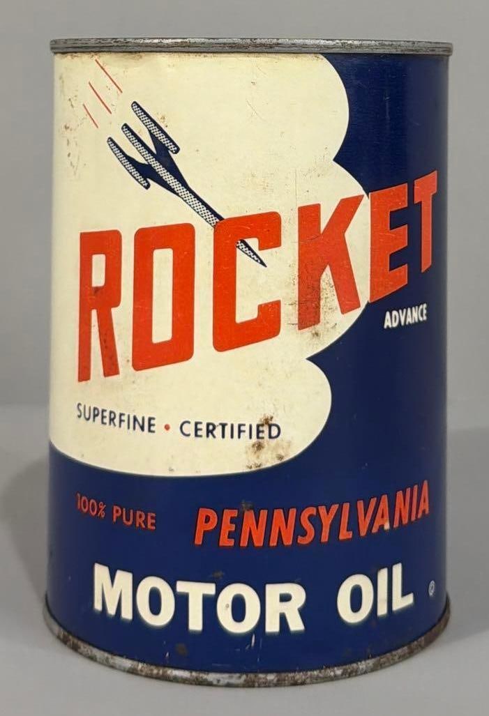 Rocket Motor Oil w/Image One Quart Round Metal Can (TAC): rated 8.5, the one quart round metal can with crimped seam, is full, has good color and shine, has light rust spot. TAC #063008