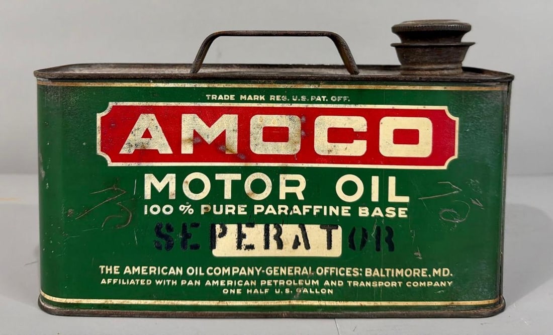 Amoco Motor Oil Half-Gallon Metal Can (1 of 3)