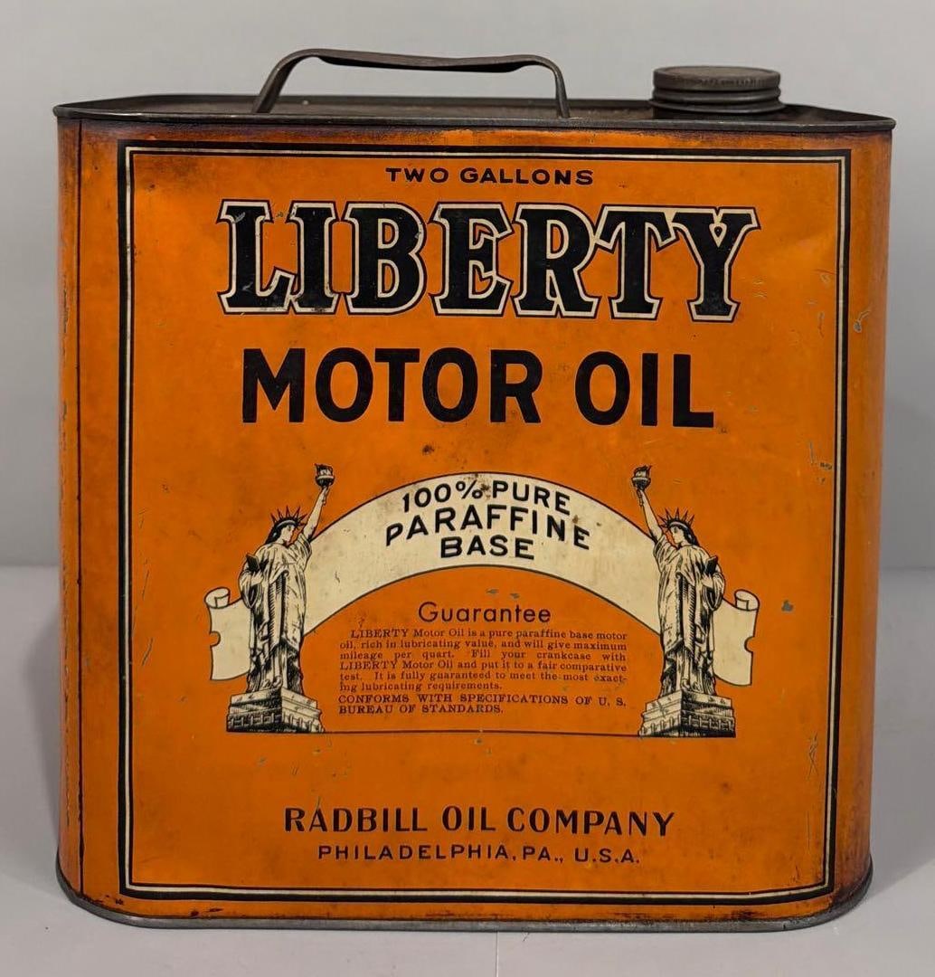 Liberty Motor Oil w/Image Two-Gallon Rectangle Metal Can (1 of 4)