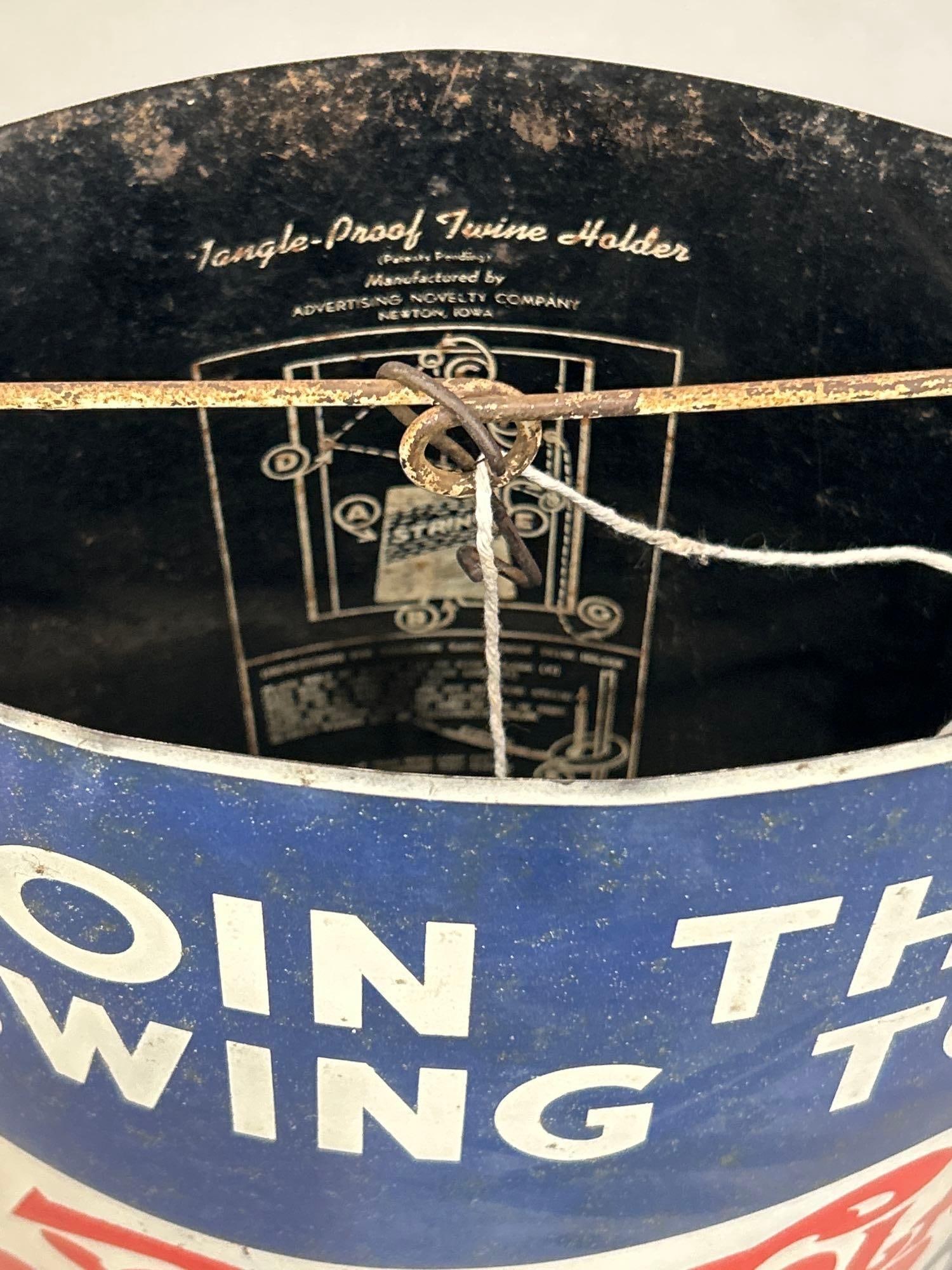 Pepsi-Cola Metal String Holder - 3