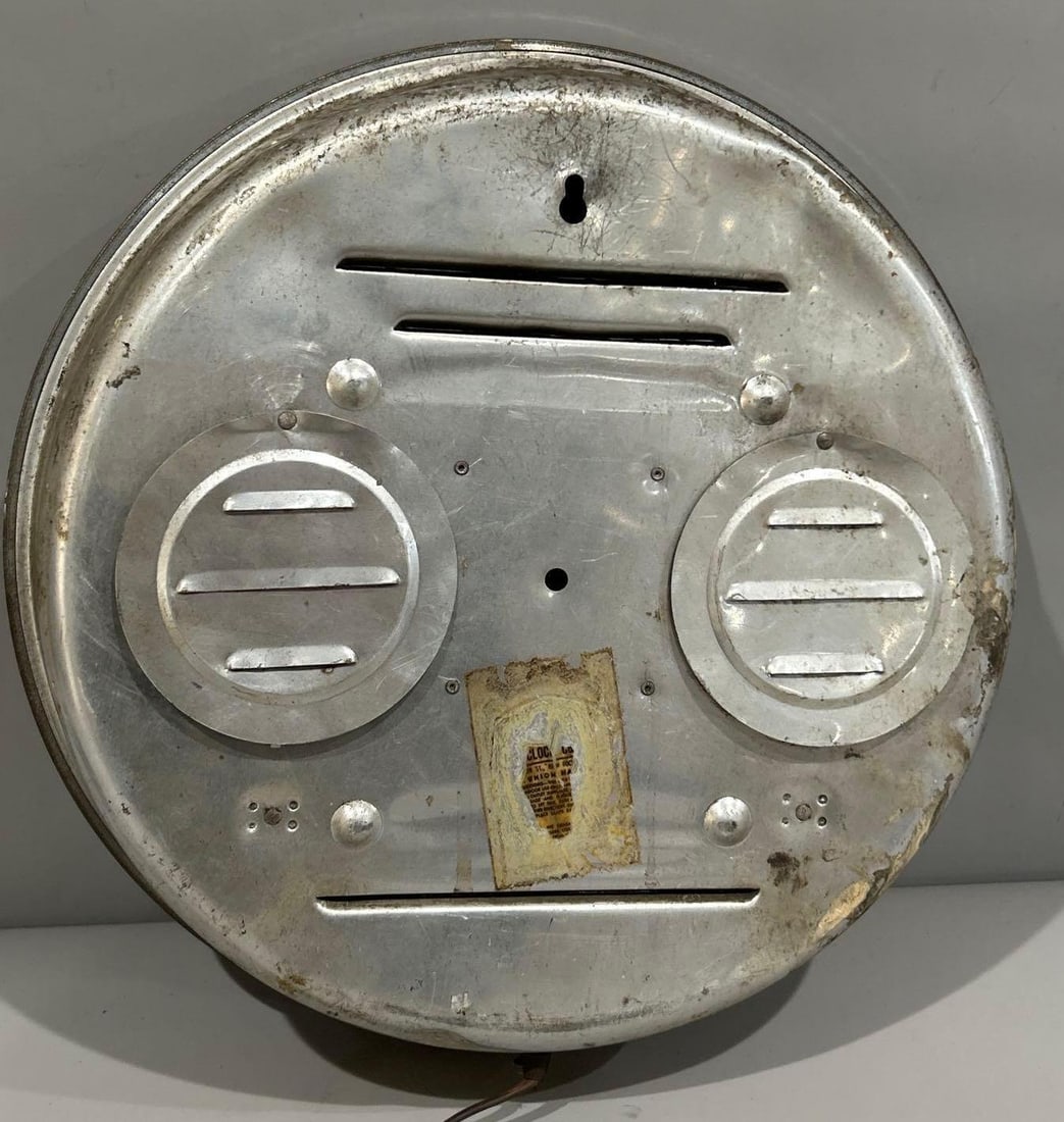 Grant Batteries Lighted Clock - 2