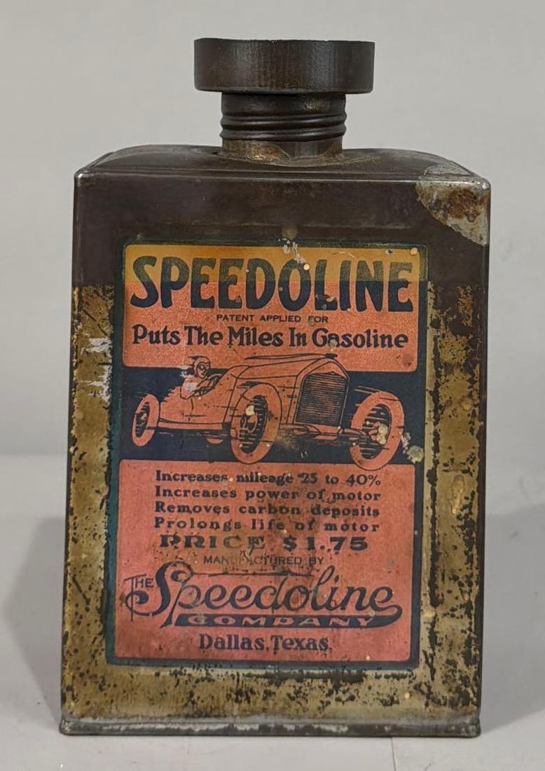 Speedoline w/Car Quart Metal Can: rated 7, the metal quart can, is full, has wear and staining.