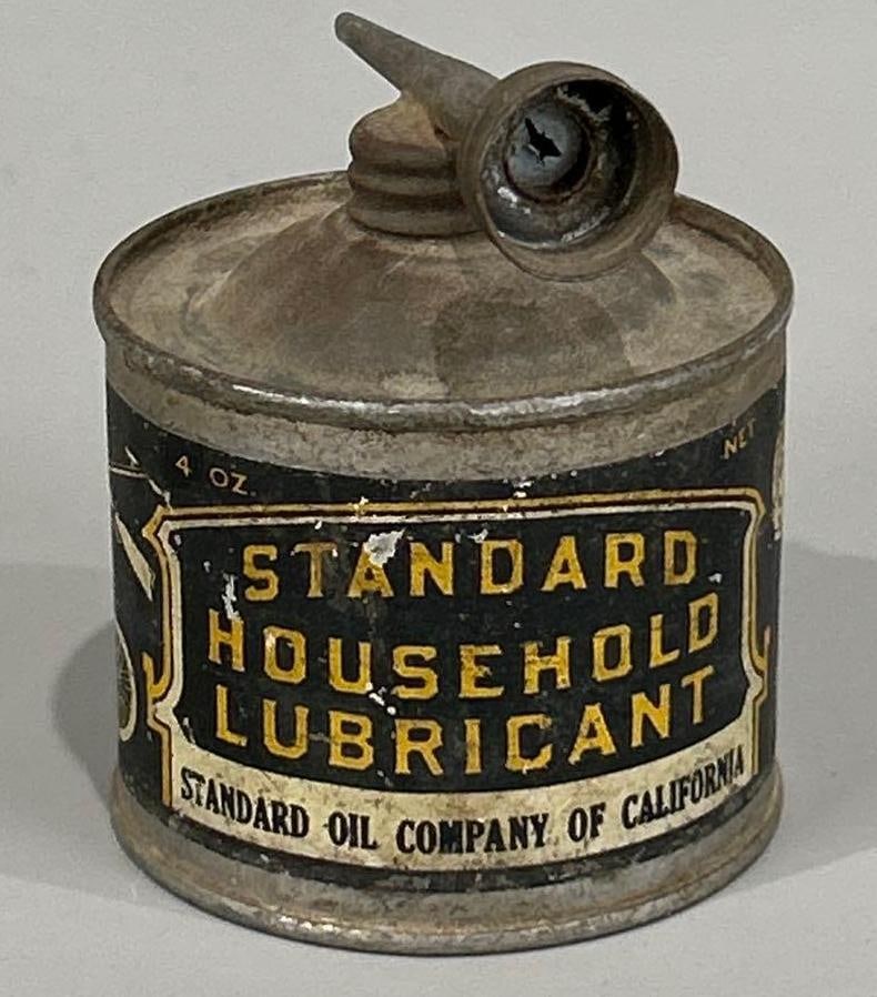 Standard Oil of California Household Handy Oiler 4oz Metal Can: rated 7.5, the 4 oz. round metal handy oiler can has wear and fine scartches, is empty.