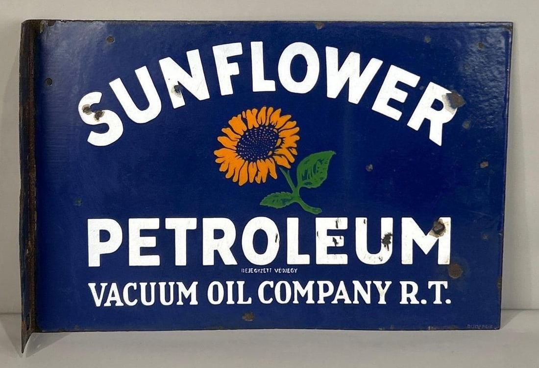 Sunflower Petroleum Vacuum Oil Co. R.T. w/Image Porcelain Flange Sign (TAC) (1 of 8)