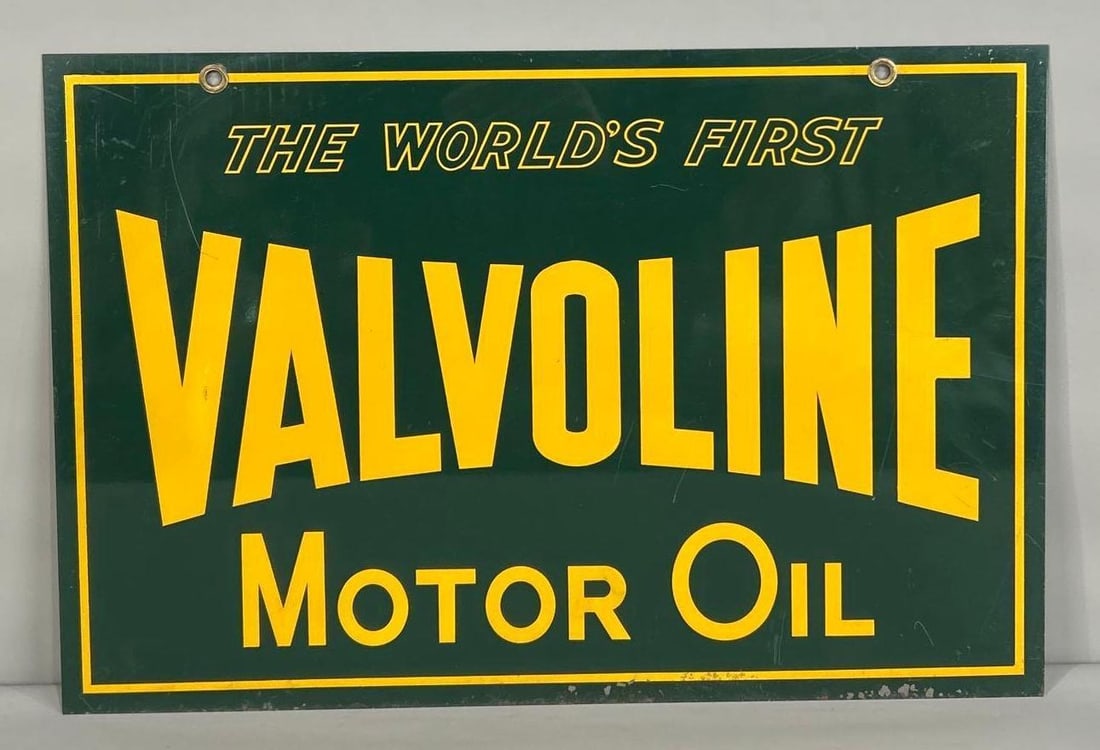 Valvoline Motor Oil Metal Sign (TAC): rated 8.5, 15.75"x23.75", the DST sign has good color and shine, light wear in the fields, more around the perimeters. TAC #062710