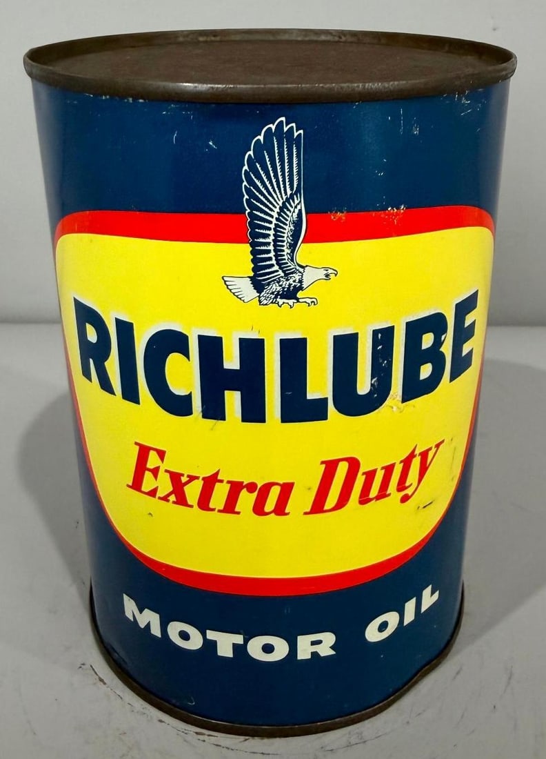 Richlube Motor Oil Metal Quart Can: rate 8, the metal quart can has good color and shine, shows some wear from age and use throughout