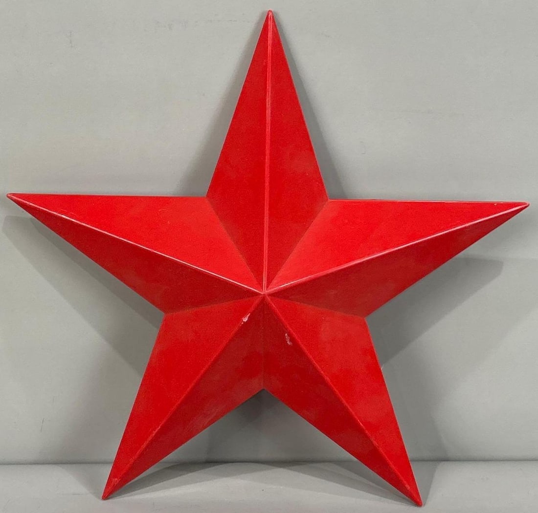 Plastic Texaco Star Sign (TAC)r: rated 8.9, 15.5"x16", the plastic star has light wear. TAC #063902