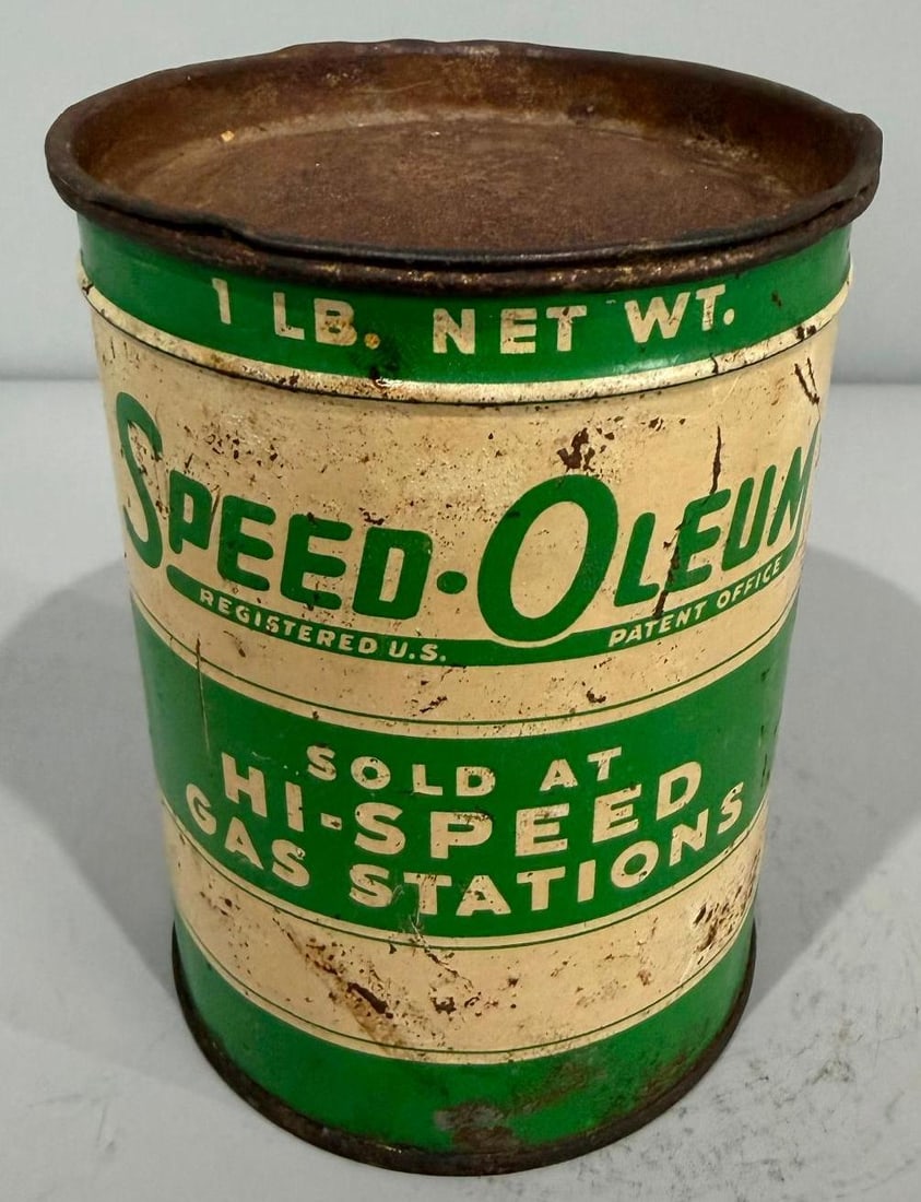 Speed-O-Leum Metal Grease Can: rate 6.5, the one pound metal grease can shows wear throught