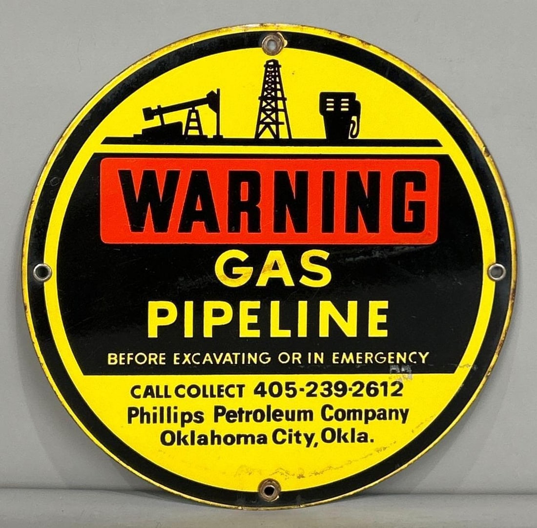 Gas Pipeline Porcelain Warning Sign (1 of 3)
