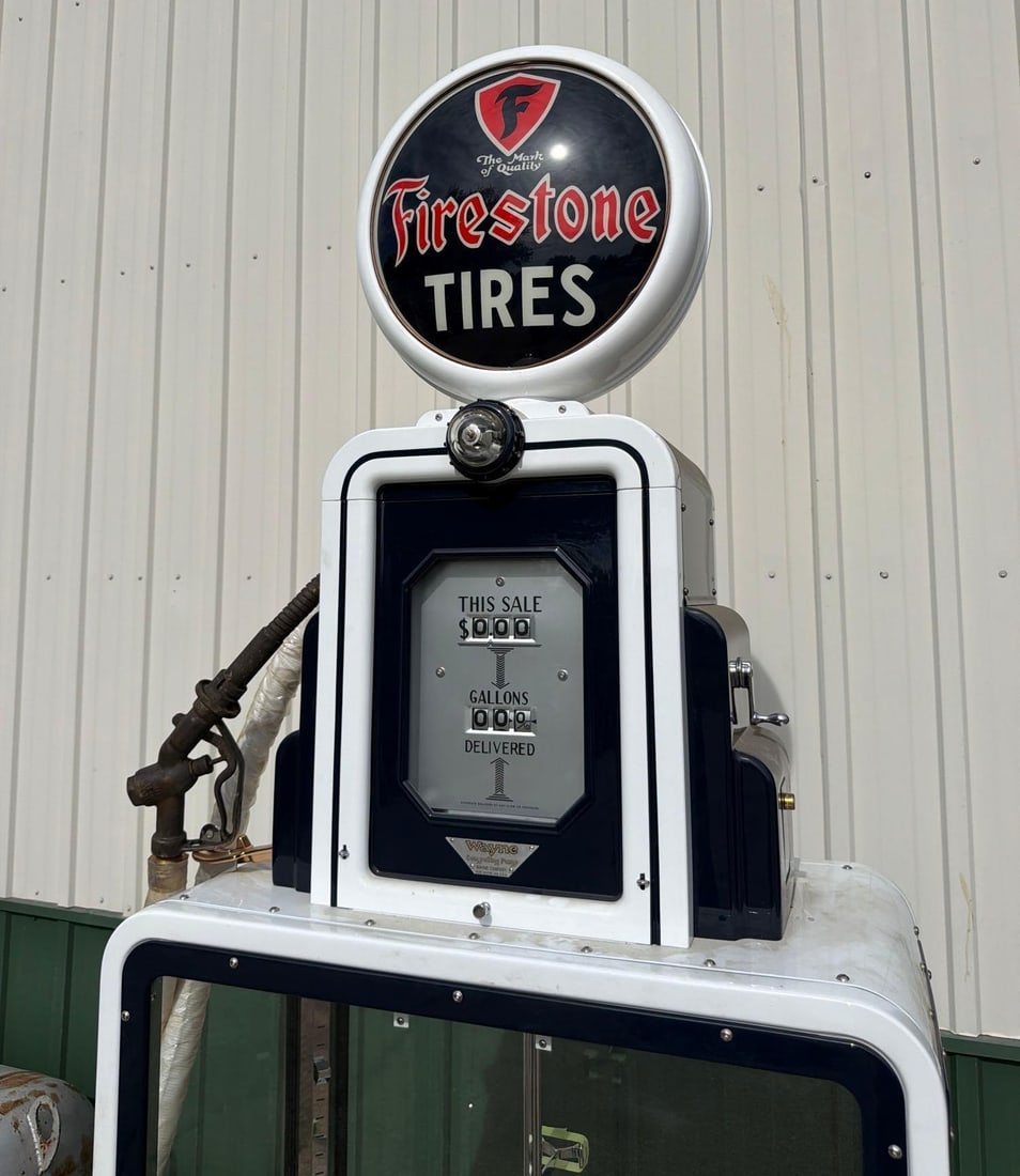 Wayne Model #50 Computing Showcase Gas Pump (restored) - 2